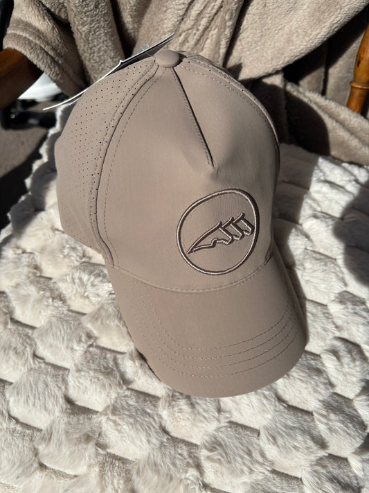 Equiline keps i beige med elegant design och logotyp, perfekt för soligt väder
